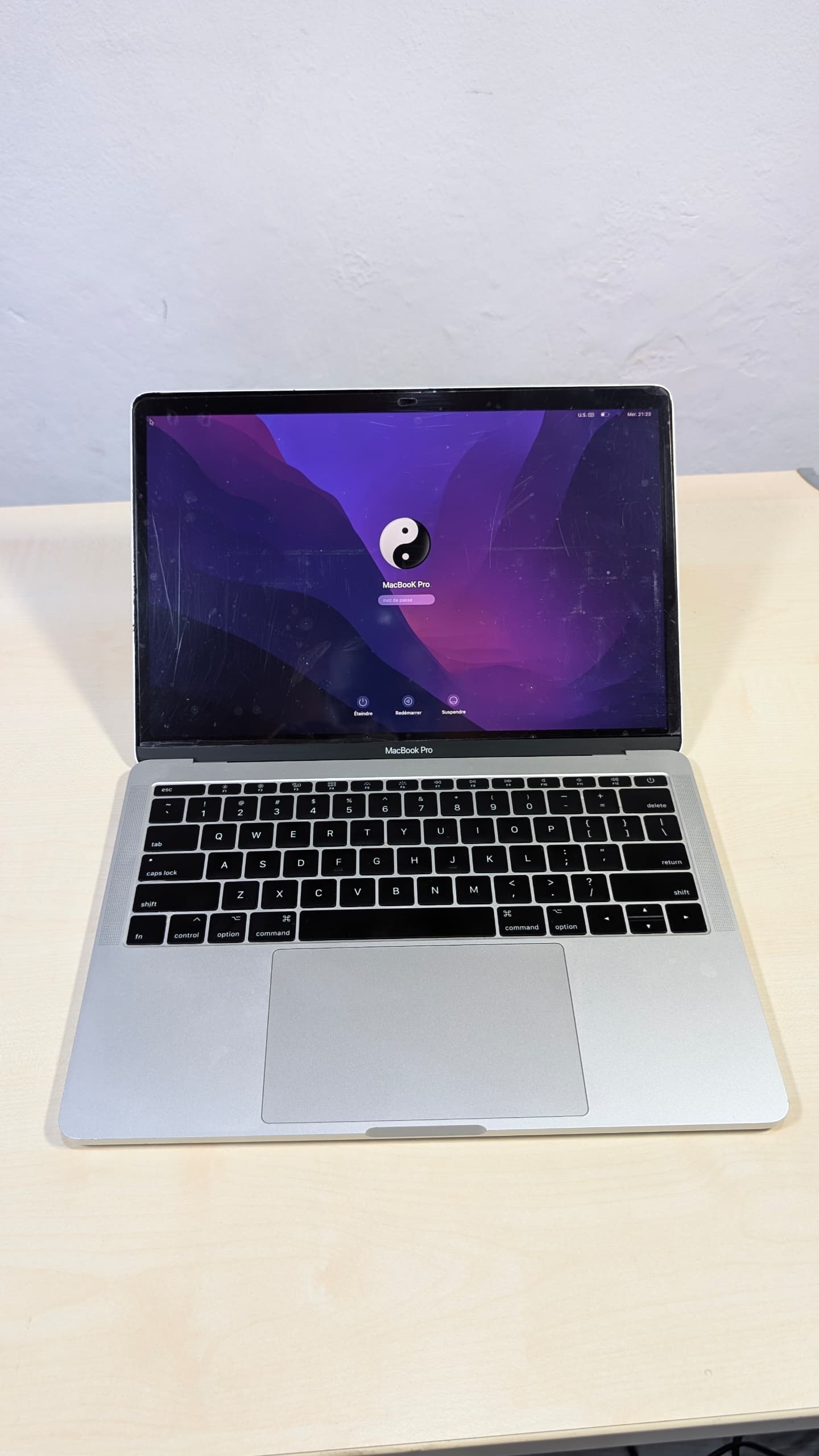 MacBook Pro 2017 - Royal Computer